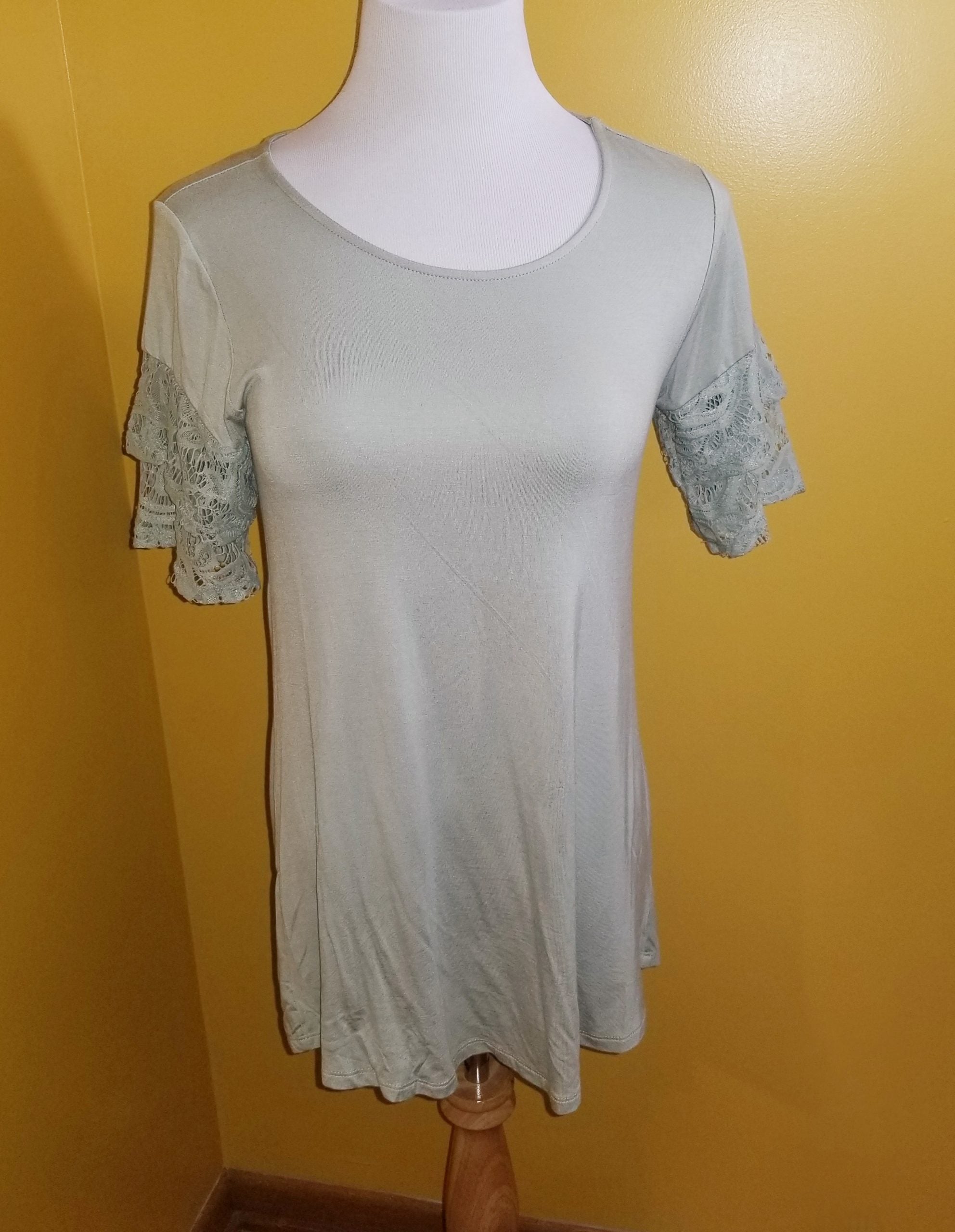 Lace Sleeve Top in Sage Green